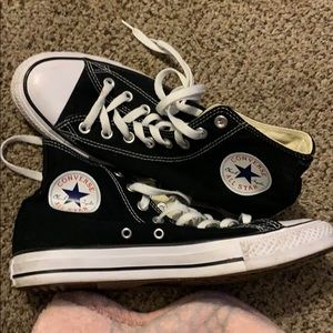 Black high top converse